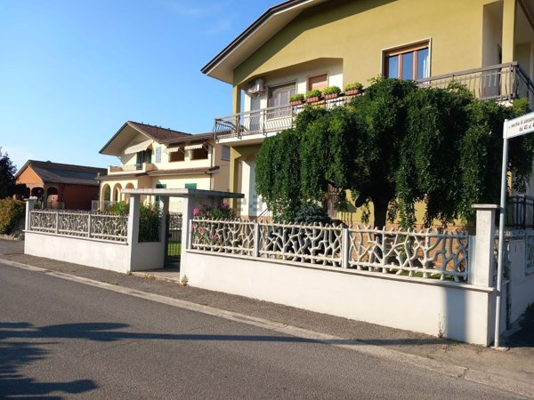 casa indipendente in vendita ad Alessandria in zona Litta Parodi