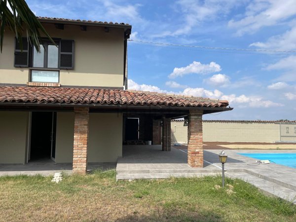 casa indipendente in vendita ad Alessandria