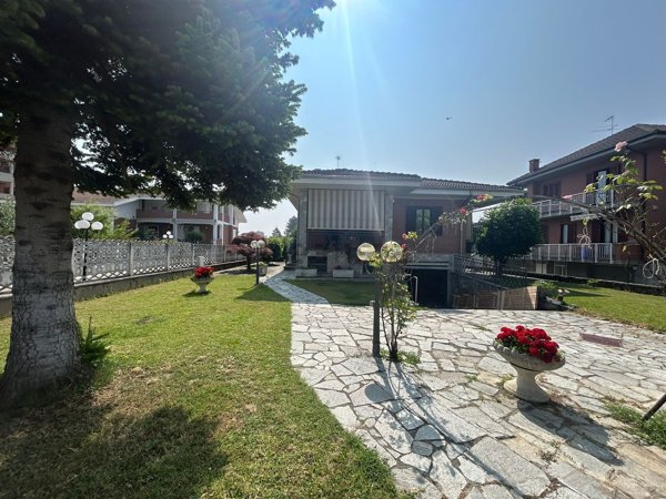 casa indipendente in vendita ad Alessandria