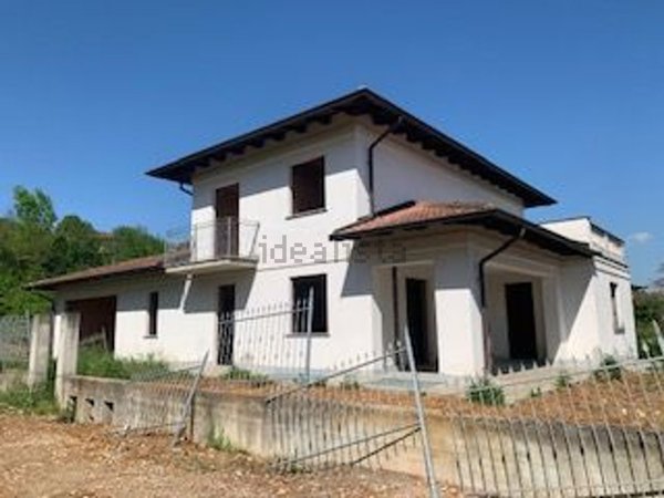 casa indipendente in vendita ad Alessandria in zona Valle San Bartolomeo