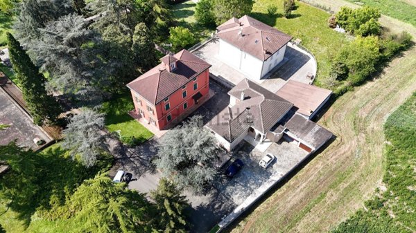 casa indipendente in vendita ad Alessandria in zona Valle San Bartolomeo