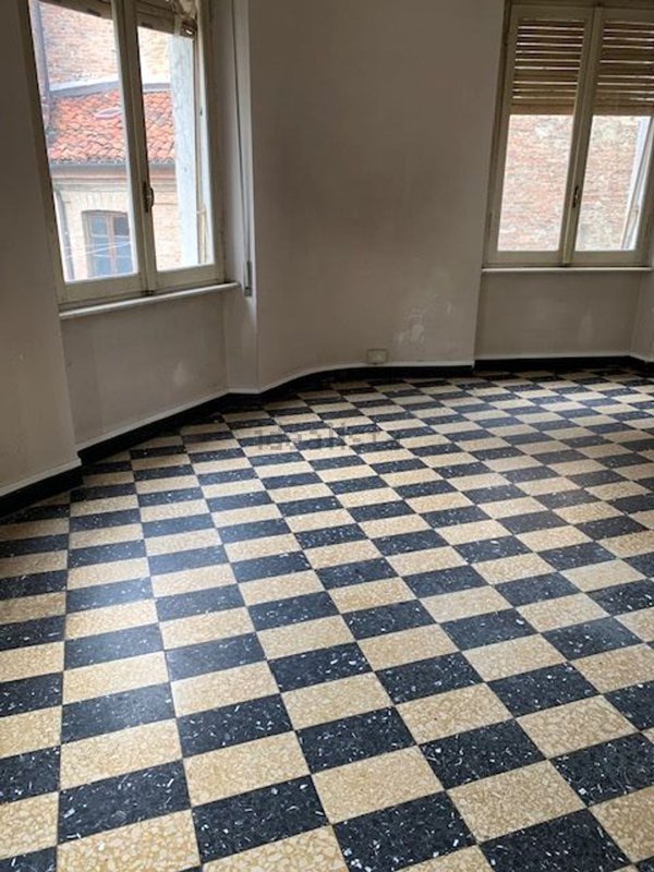 appartamento in vendita ad Alessandria in zona Piazzetta della Lega