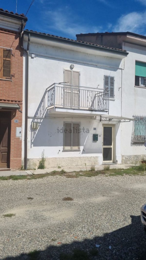 casa indipendente in vendita ad Alessandria in zona San Michele