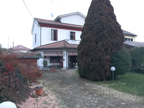 casa semindipendente in vendita ad Alessandria