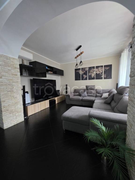 casa indipendente in vendita ad Alessandria in zona San Michele