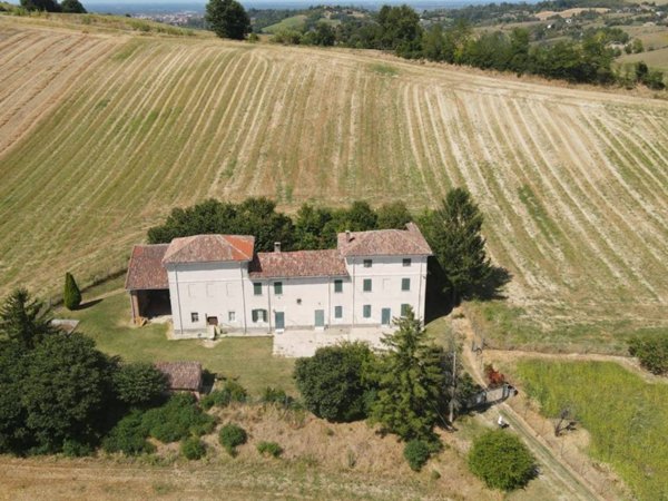 casa indipendente in vendita ad Alessandria in zona Valmadonna