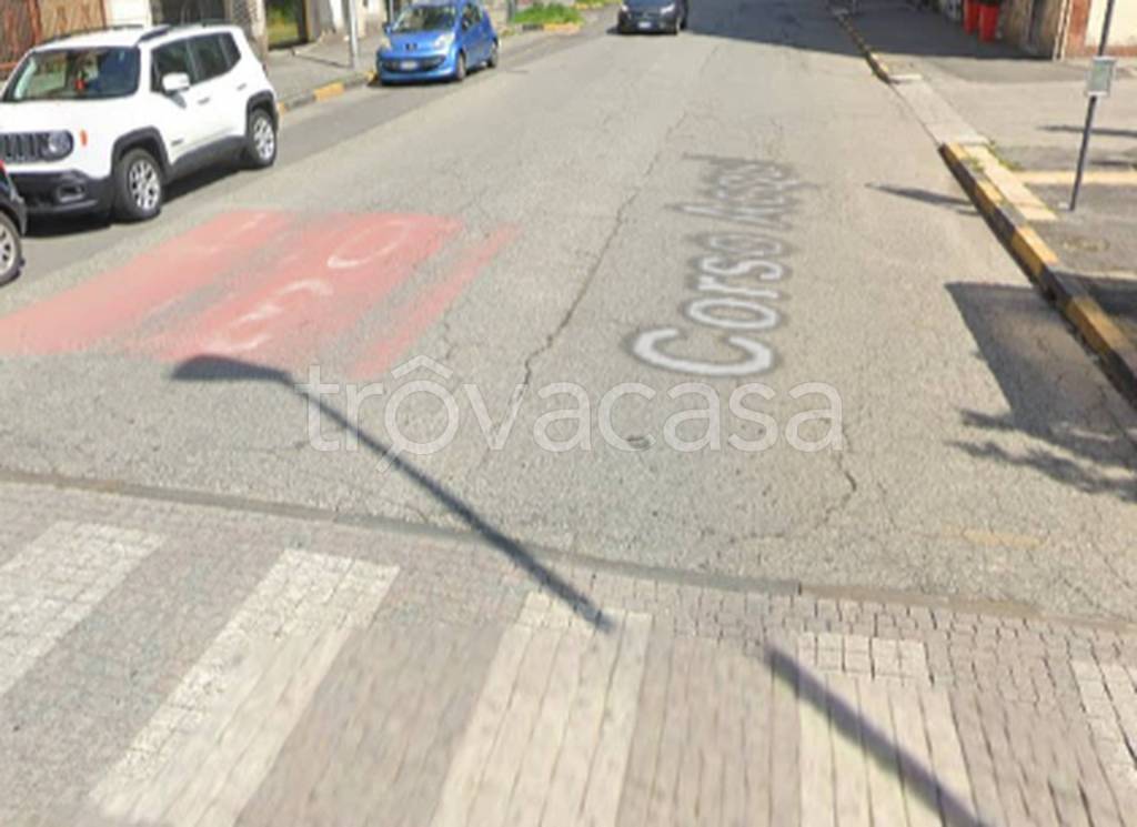 locale commerciale in vendita ad Alessandria in zona Il Cristo