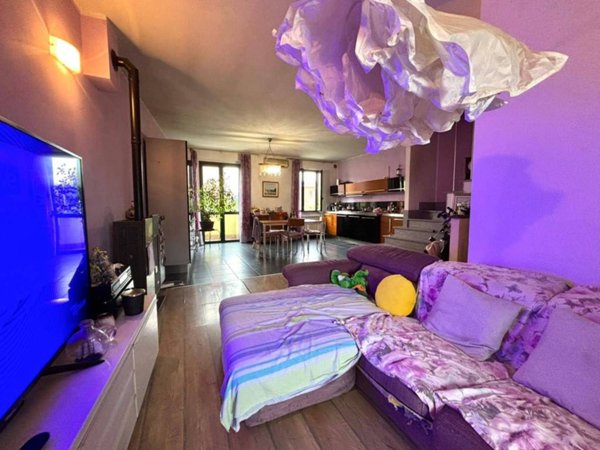 casa indipendente in vendita ad Alessandria in zona Casalbagliano