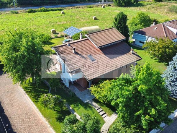 casa indipendente in vendita ad Alessandria in zona Cantalupo