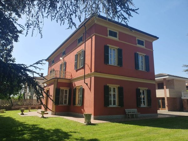 casa indipendente in vendita ad Alessandria in zona Valmadonna