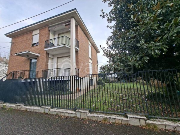 casa indipendente in vendita ad Alessandria in zona Spinetta Marengo
