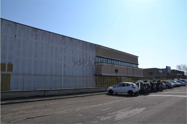 capannone in vendita ad Alessandria in zona Il Cristo