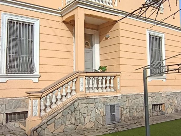 casa indipendente in vendita ad Alessandria in zona Cabanette