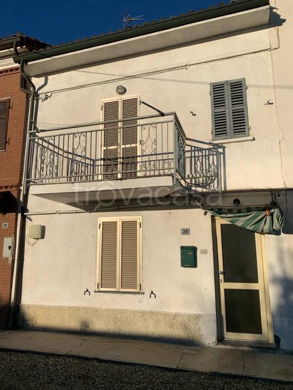 casa indipendente in vendita ad Alessandria in zona San Michele