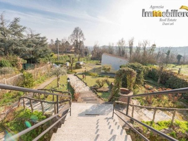 casa indipendente in vendita ad Alessandria in zona Valmadonna