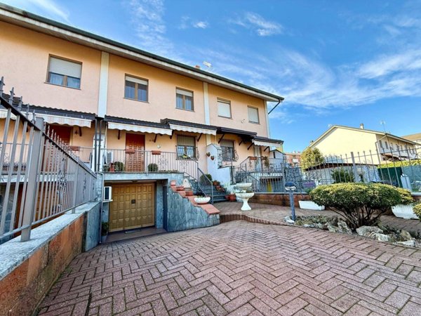 casa indipendente in vendita ad Alessandria in zona Il Cristo