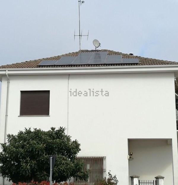 casa indipendente in vendita ad Alessandria in zona Borgo Cittadella