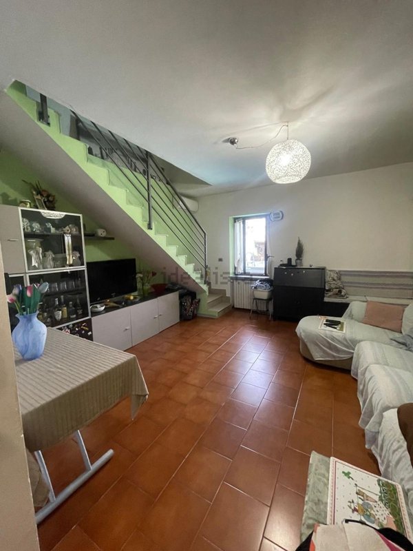 casa indipendente in vendita ad Alessandria in zona Castelceriolo