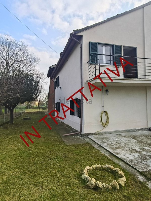 casa indipendente in vendita ad Alessandria in zona San Michele