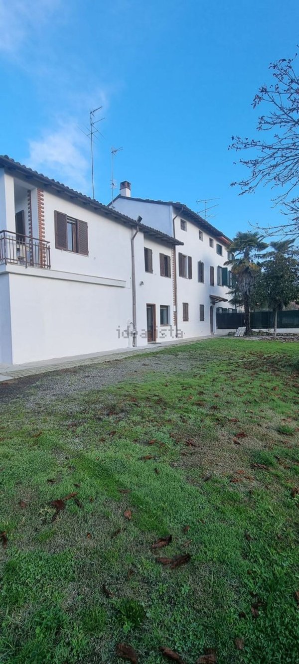casa semindipendente in vendita ad Alessandria in zona Valle San Bartolomeo