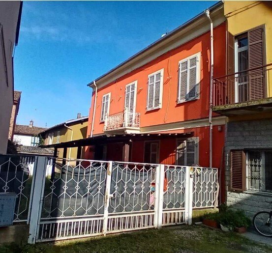casa indipendente in vendita ad Alessandria in zona Litta Parodi