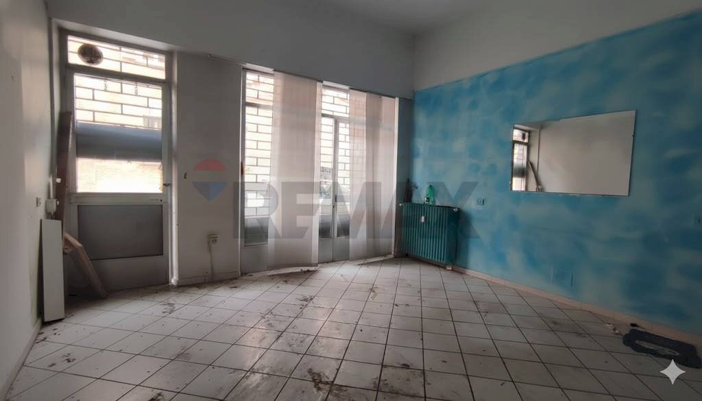 locale commerciale in vendita ad Alessandria in zona Borsalino