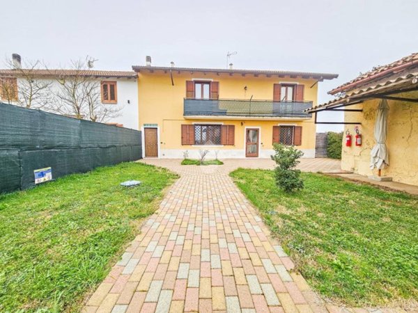 casa indipendente in vendita ad Alessandria in zona San Giuliano Nuovo