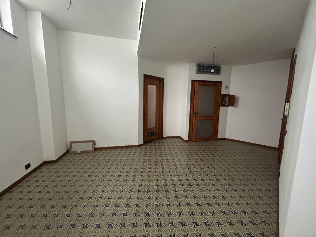 ufficio in vendita ad Alessandria in zona zona Pista