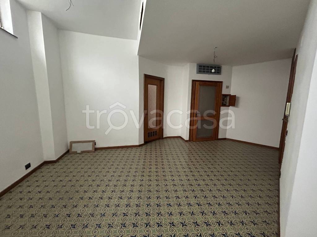 ufficio in vendita ad Alessandria in zona zona Pista