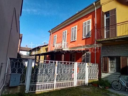 casa indipendente in vendita ad Alessandria in zona Litta Parodi