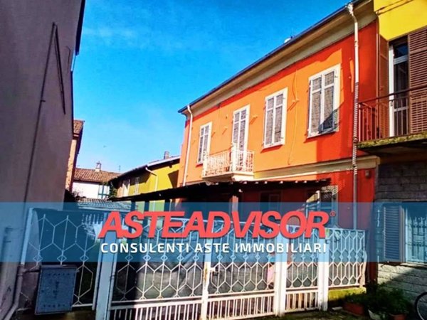 casa indipendente in vendita ad Alessandria in zona Litta Parodi