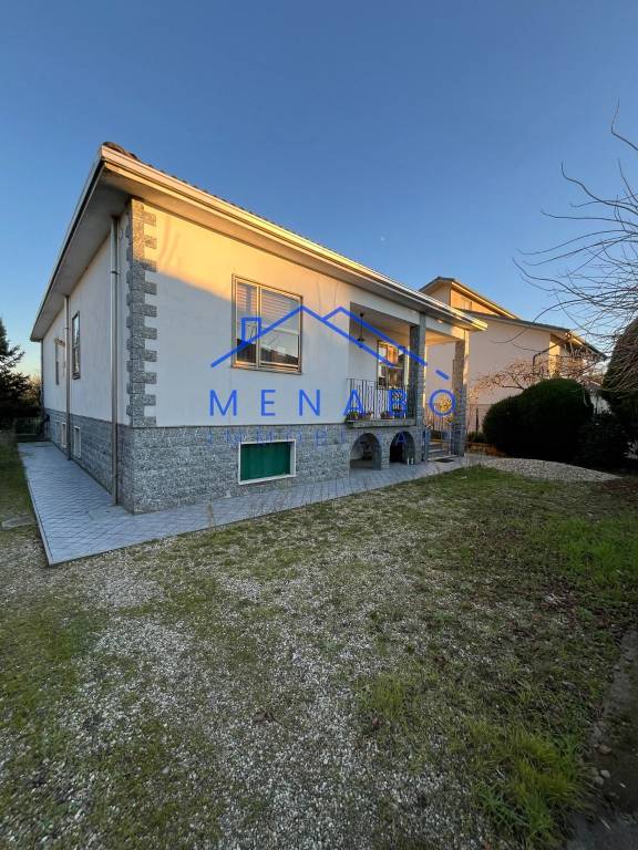 casa indipendente in vendita ad Alessandria in zona Spinetta Marengo