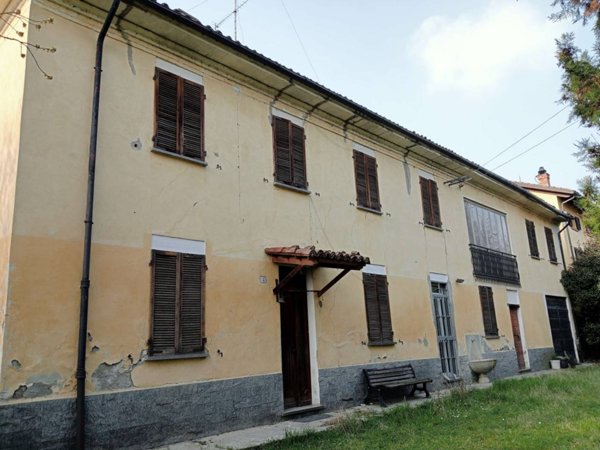 casa indipendente in vendita ad Alessandria in zona Valle San Bartolomeo