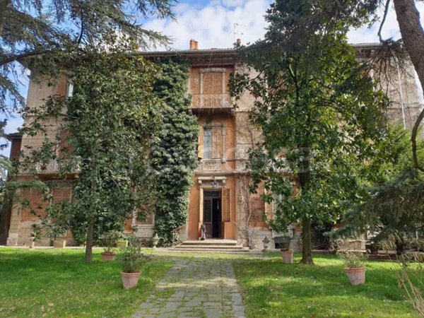 casa indipendente in vendita ad Alessandria in zona Litta Parodi