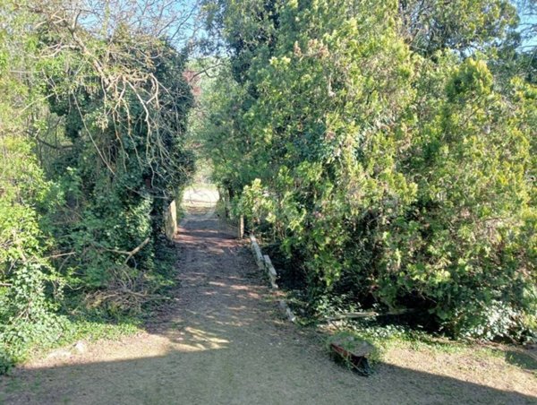 casa indipendente in vendita ad Alessandria in zona Valle San Bartolomeo