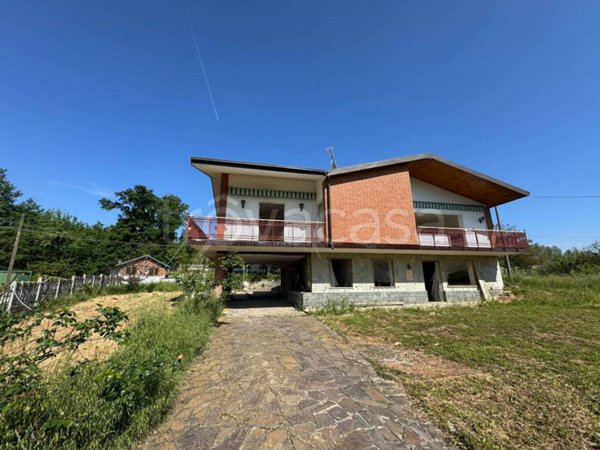 casa indipendente in vendita ad Alessandria in zona Valmadonna