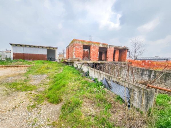 casa indipendente in vendita ad Alessandria in zona San Giuliano Vecchio
