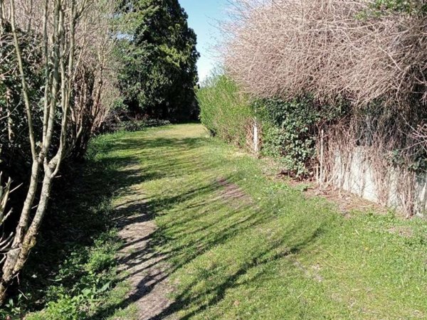 casa indipendente in vendita ad Alessandria in zona Valmadonna