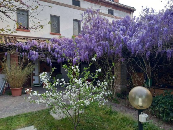 casa indipendente in vendita ad Alessandria in zona Valmadonna