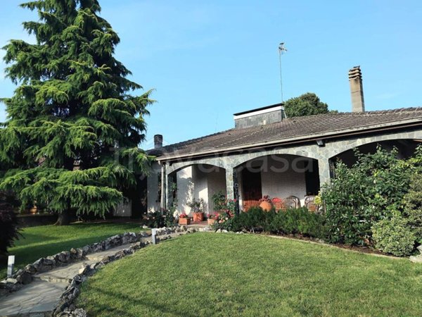 casa indipendente in vendita ad Alessandria in zona Spinetta Marengo