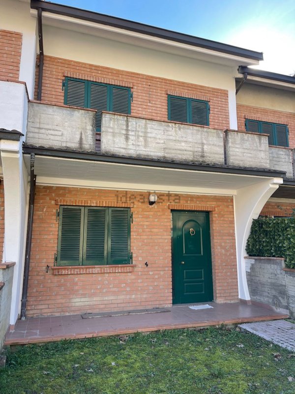 casa indipendente in vendita ad Alessandria in zona Cantalupo