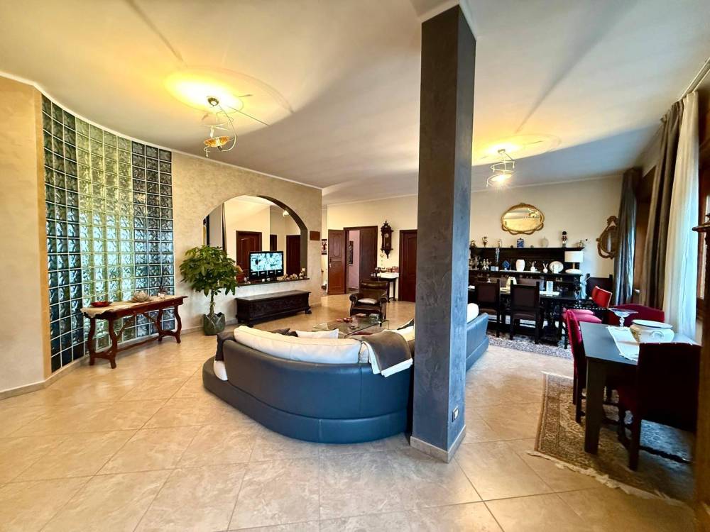 casa indipendente in vendita ad Alessandria in zona Orti