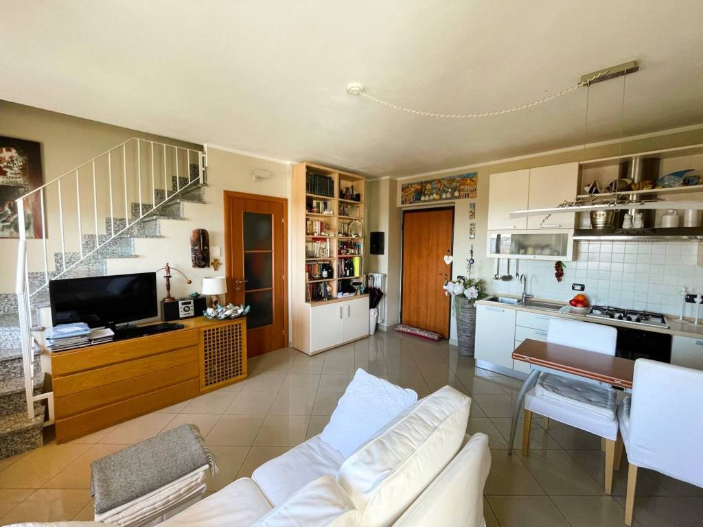 appartamento in vendita ad Alessandria in zona Cabanette