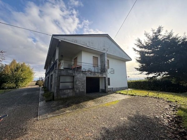 casa indipendente in vendita ad Alessandria in zona Litta Parodi