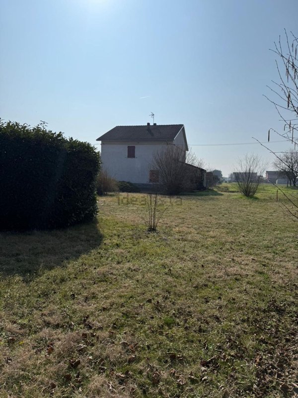 casa indipendente in vendita ad Alessandria in zona Spinetta Marengo