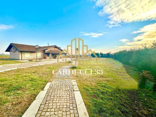 casa indipendente in vendita ad Alessandria