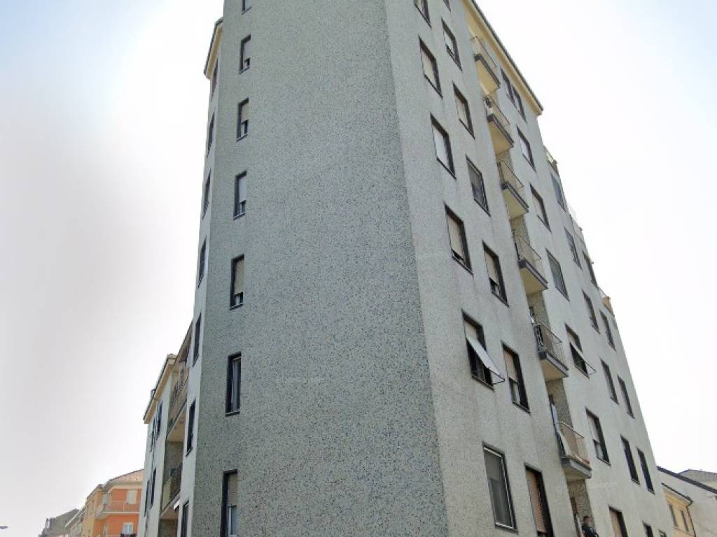 negozio in vendita ad Alessandria in zona zona Pista