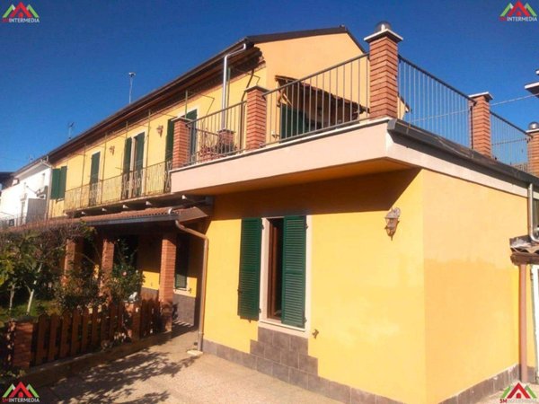 casa indipendente in vendita ad Alessandria in zona Il Cristo