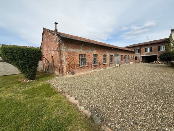 casa indipendente in vendita ad Alessandria in zona Cantalupo