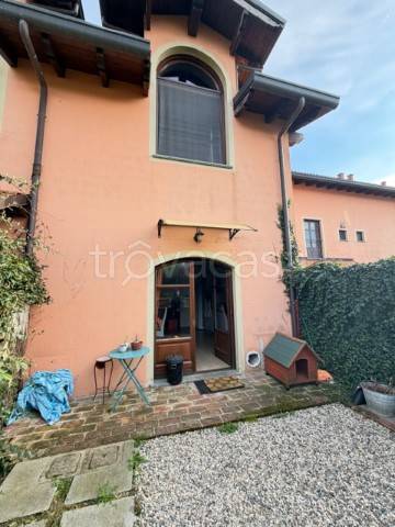 casa indipendente in vendita ad Alessandria in zona Valle San Bartolomeo